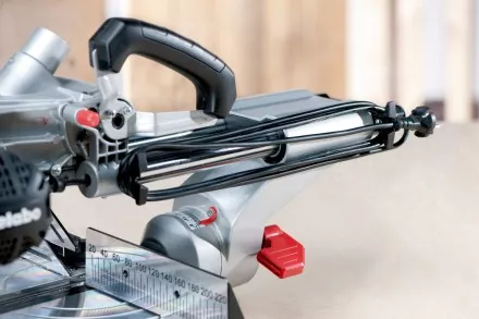 Пила торцовочная KGS 216 M 619260000 METABO купить в Тюмени