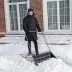 Движок для уборки снега пластиковый Сибртех, 695 х 540 х 1460 мм, стальная рукоятка, Россия 615935 купить в Тюмени