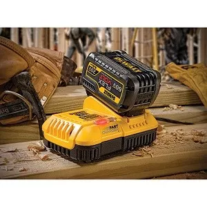 Зарядное устройство XR DCB118 Flexvolt DeWalt купить в Тюмени