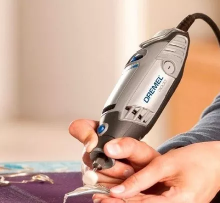 Многофункциональный инструмент 3000 S Xmas 2017 Dremel купить в Тюмени