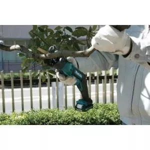 Пила сабельная аккумуляторная Makita JR105DWAE купить в Тюмени