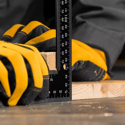 Угольник, 200 х 300 мм, алюминиевый, лазерная гравировка Denzel 32392 купить в Тюмени