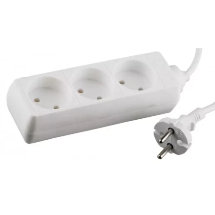 Удлинитель СВЕТОЗАР электрический: 3 гнезда, евророзетка, макс.мощность1500Вт, сеч. провода 0,75 кв.мм, 2м SV-55031-2 купить в Тюмени
