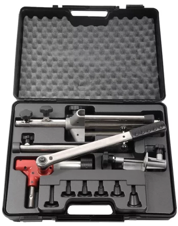 Пресс-инструмент ЗУБР &quot;ШиреФит&quot; ручной для развальцовки труб, в пластиковом кейсе, 14-32мм 51625 купить в Тюмени