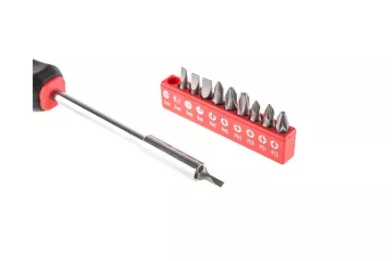 Отвертка HAMMER 601-036 с набором бит 11 предметов купить в Тюмени