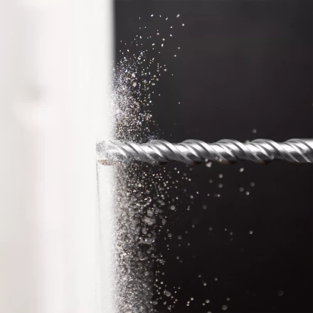 Бур по бетону Denzel, 18 x 260 мм, двойная спираль, три пылеотводящие кромк, 705043 купить в Тюмени