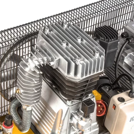 Компрессор масляный Denzel DR5500/200 ременный 58084 купить в Тюмени