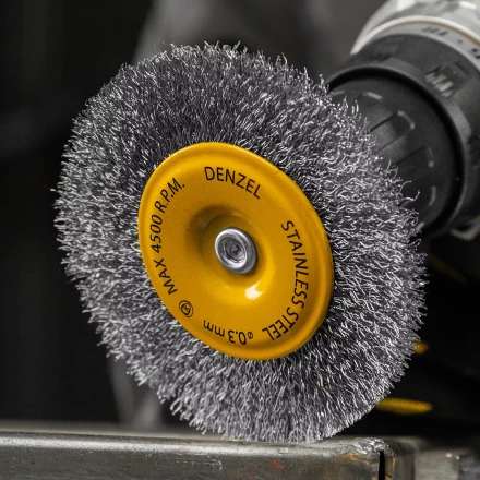 Щетка для дрели Denzel 100 мм, плоская, со шпилькой, нержавеющая витая проволока, 744793 купить в Тюмени