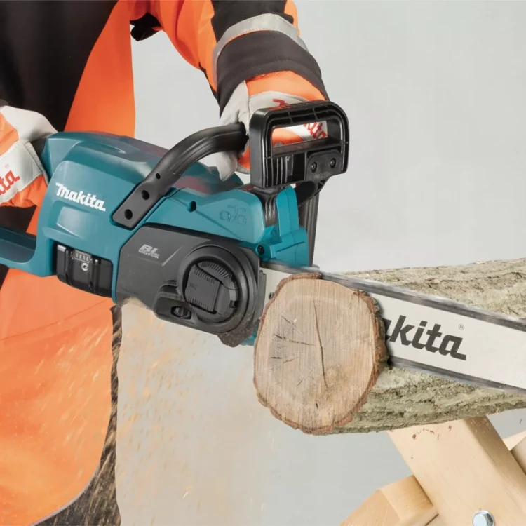 Аккумуляторная цепная пила 40см Makita DUC407Z (18V, без АКБ и ЗУ) купить в Тюмени