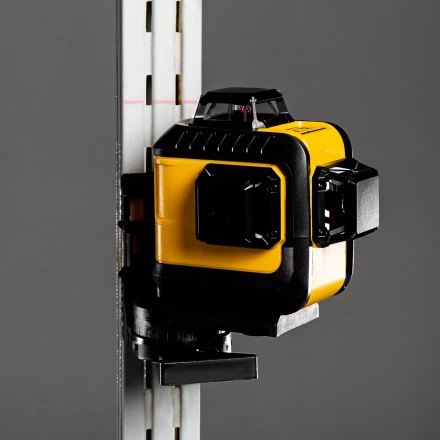 Лазерный уровень мультипризменный LX 360-3 Red, 30 м, 635 нм, аккумулятор Li 2800 мАч, резьба 5/8&quot; Denzel 35077 купить в Тюмени