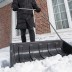 Движок для уборки снега пластиковый Сибртех, 695 х 540 х 1460 мм, стальная рукоятка, Россия 615935 купить в Тюмени