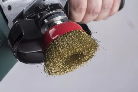 Кордщетка HAMMER чаша 75мм для УШМ гофрированная латунированная сталь (207-102) купить в Тюмени