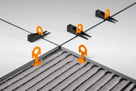 ЗУБР СВП, комплект: 1,7 мм, клин + зажим 250 + 250 шт, система выравнивания плитки (3385-H250) купить в Тюмени