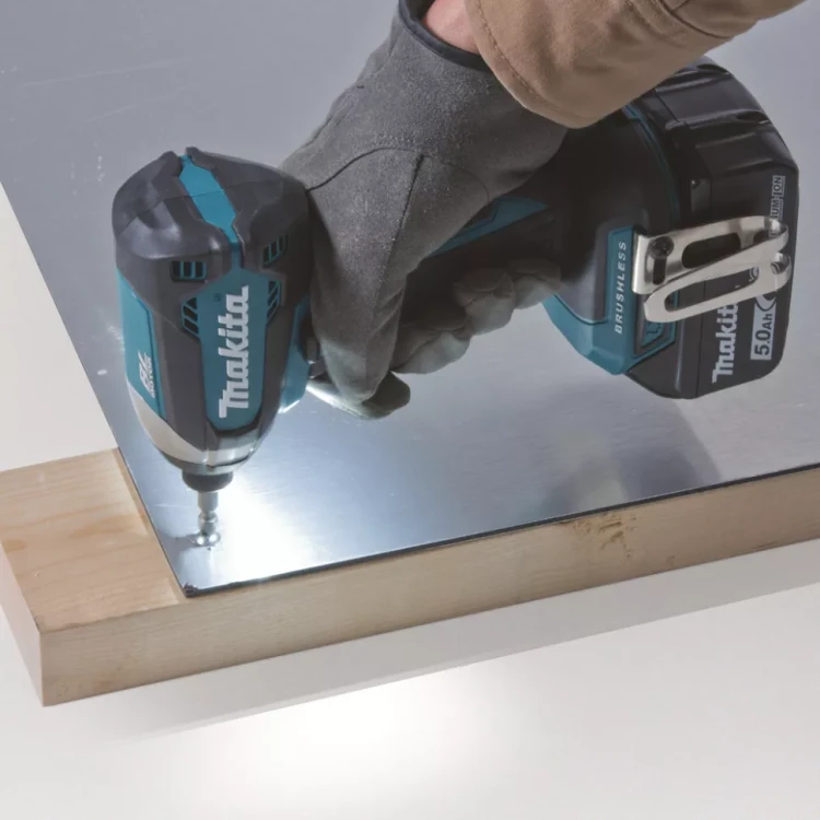 Аккумуляторный шуруповерт Makita DTD153ZJ (без АКБ и ЗУ) купить в Тюмени
