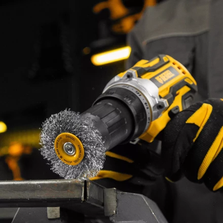 Щетка для дрели, 60 мм, Плоская, со шпилькой, нержавеющая витая проволока Denzel 744463 купить в Тюмени