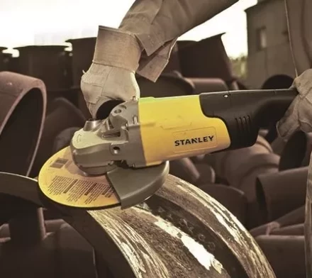 Шлифмашина УШМ Stanley STGL2023 купить в Тюмени