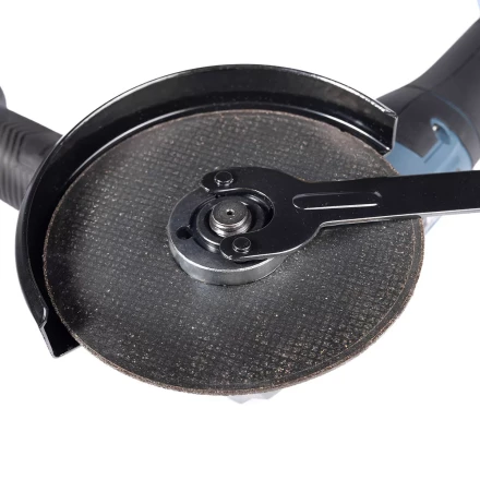 Угловая шлифмашина аккумуляторная бесщеточная КВТ GB-20-125 с оснасткой до 125 мм (102595) купить в Тюмени