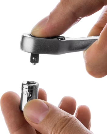 Трещотка для торцовых головок KRAFTOOL &quot;PRO&quot;, Сr-V сталь, 72 зубца, изогнутая, 1/4&quot; 27795-1/4_z02 купить в Тюмени