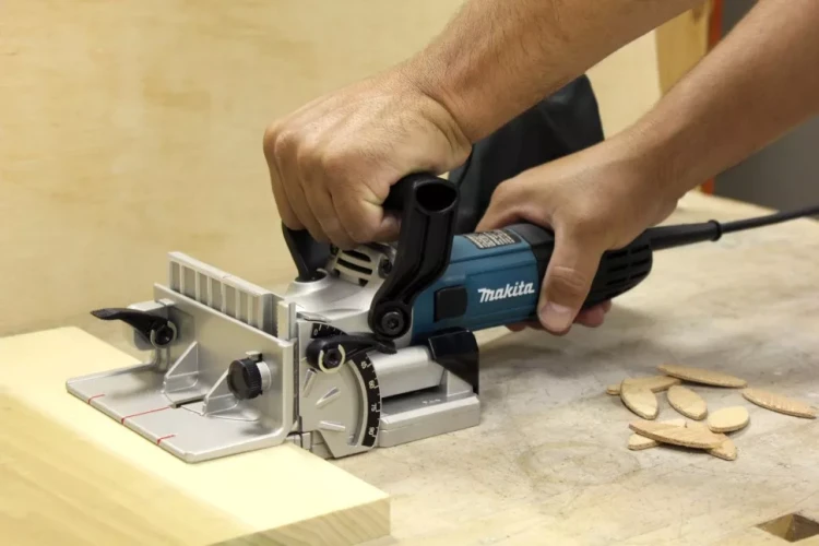 Фрезер Makita PJ7000 ламельный (шпоночный) купить в Тюмени