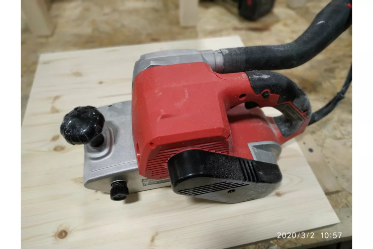 Ленточная шлифмашина Makita M9400 купить в Тюмени