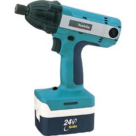 Аккумуляторный ударный шуруповерт Makita BTD200S купить в Тюмени
