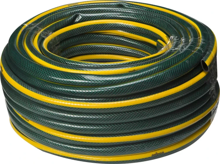 Шланг GRINDA "STANDARD" поливочный, 15 атм., армированный, 3-х слойный, 3/4"х50м 429000-3/4-50 купить в Тюмени