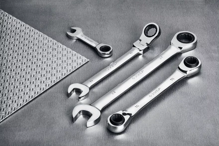 Наборы трещоточных комбинированных ключей накидных серия ПРОФЕССИОНАЛ купить в Тюмени