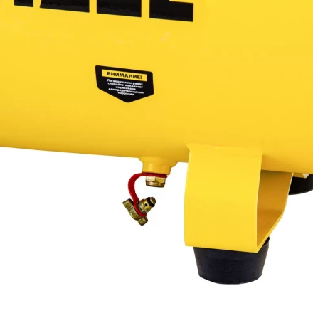 Компрессор воздушный прямой привод DC1700/50, 1.7 кВт, 50 литров, 260 л/мин Denzel 58164 купить в Тюмени