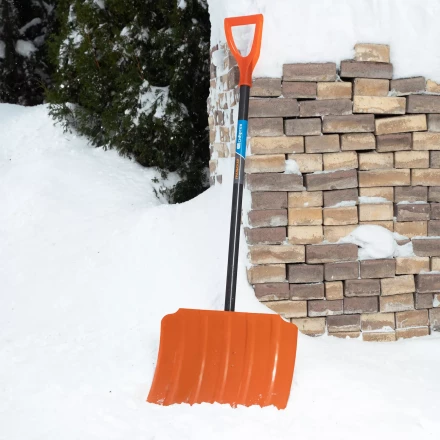 Лопата для уборки снега стальная Сибртех, 470х335х1335 мм, стальной черенок, Россия, 61656 купить в Тюмени