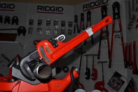 Прямой трубный ключ для тяжелых работ 18  31025 купить в Тюмени