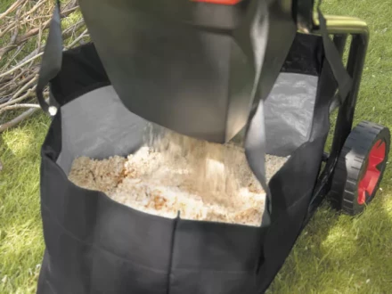 Измельчитель садовый B&amp;D GS2400-QS купить в Тюмени