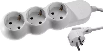 Удлинитель ЗУБР &quot;МАСТЕР&quot; электрический, ПВС сечение 1кв мм, заземление, 3 гнезда, макс мощн 3500Вт, 3м 55038-3 купить в Тюмени