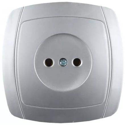 Розетка СВЕТОЗАР &quot;АКЦЕНТ&quot; одинарная в сборе, без заземления, цвет серебристый металлик, 16А/~250В SV-54200-SM купить в Тюмени