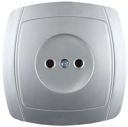 Розетка СВЕТОЗАР &quot;АКЦЕНТ&quot; одинарная в сборе, без заземления, цвет серебристый металлик, 16А/~250В SV-54200-SM купить в Тюмени