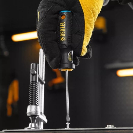 Отвертка, SL3х75 мм, S2, 3к рукоятка Denzel 121887 купить в Тюмени