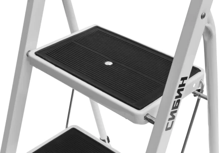 Лестница-стремянка СИБИН стальная c широкими ступенями, 3 ступени 38807-03 купить в Тюмени