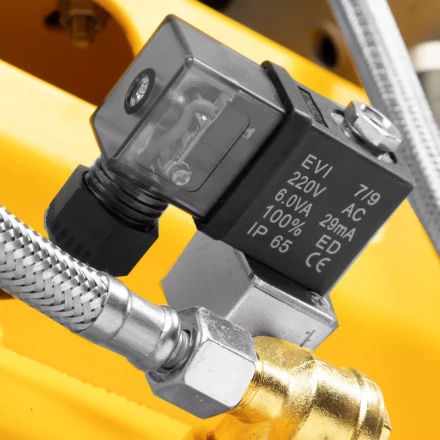 Компрессор безмасляный, малошумный  DLS 2250/100, 2250 Вт, 3x750, 100 л, 410 л/мин блок управления/ Denzel 58029 купить в Тюмени