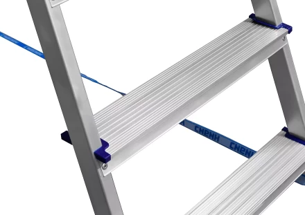 Лестница-стремянка СИБИН алюминиевая, 8 ступеней, 166 см 38801-8 купить в Тюмени