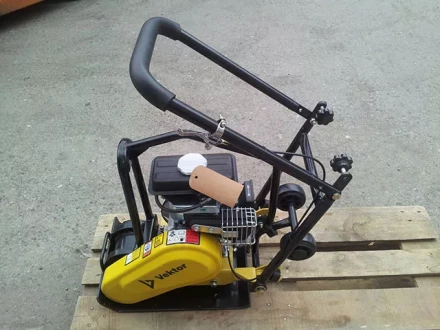 Виброплита VEKTOR VPG-50A купить в Тюмени