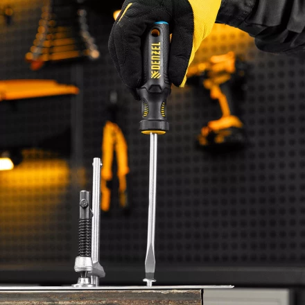 Отвертка Denzel, SL8x150 мм, S2, 3к рукоятка, 122007 купить в Тюмени