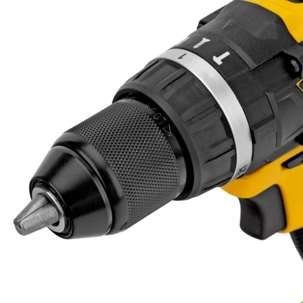 Дрель-шуруповерт аккумуляторная ударная бесщет Denzel CIDB-IB-18-02 26130, Li-Ion, 18 В, 2 акк. купить в Тюмени