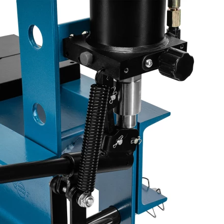 Пресс гидравлический с манометром и педалью, 30 т // Stels 52316 купить в Тюмени