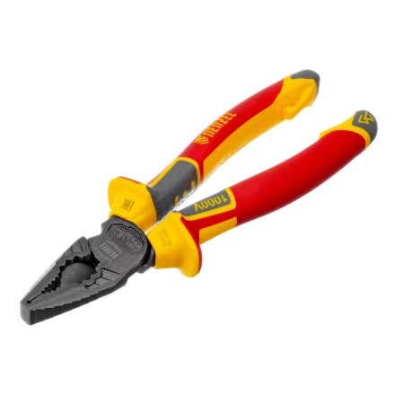 Плоскогубцы комбинированные Denzel 17086, диэлектрические трехкомпонентные рукоятки до 1000 В, 180 мм купить в Тюмени