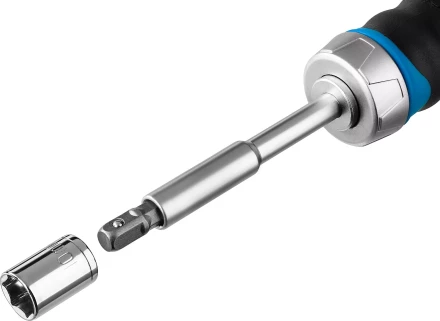 Набор ЗУБР &quot;ПРОФЕССИОНАЛ&quot;: Отвертка реверсив с двухкомп рукоят, насадки, CrMo, рукоят с отсеком для хранения бит, 24 предмета 25353-H24 купить в Тюмени