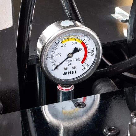 Стол КВТ СШО-150 NEO с комплектом шинообрабатывающего оборудования для шин до 150 мм (85683) купить в Тюмени