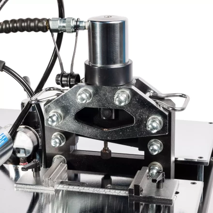 Стол КВТ СШО-150 NEO с комплектом шинообрабатывающего оборудования для шин до 150 мм (85683) купить в Тюмени