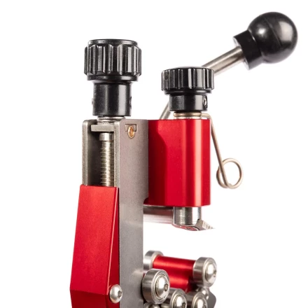 Инструмент КВТ FBS 16–52 для снятия полупроводящего экрана на кабелях из сшитого полиэтилена 16–52 мм (101903) купить в Тюмени