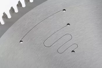 Пильный диск по дереву 305 x 30 x 96Т GROSS 73346 купить в Тюмени