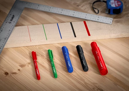 ЗУБР МП-300К красный, 2-5 мм, клиновидный перманентный маркер (06323-3) купить в Тюмени