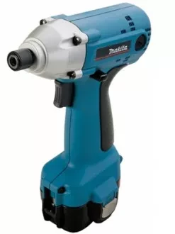 Аккумуляторная дрель-шуруповерт Makita 6990DWAE купить в Тюмени